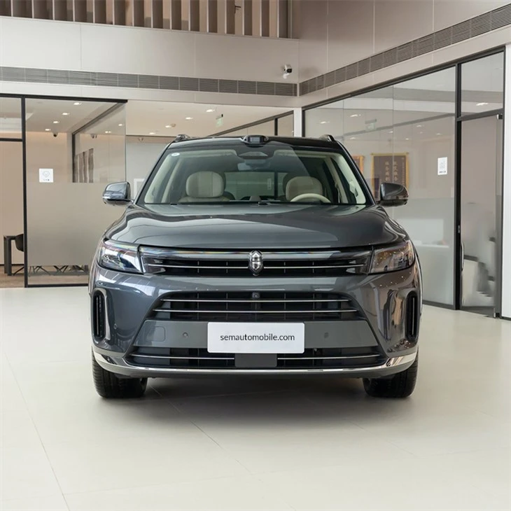 AITO M7 5 door 6 Seater RWD SUV