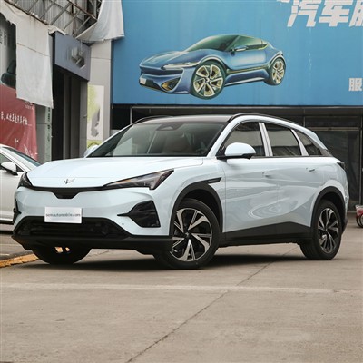 Popolnoma električni SUV srednje velikosti Arcfox Alpha T5