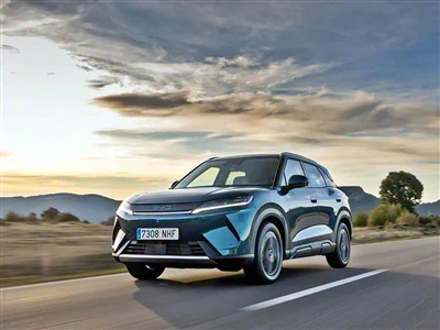 15 BYD-Vozila z desnim volanom so zdaj na zalogi v dubajskem pristanišču, čak...