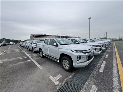 Dizelski tovornjak Mitsubishi L200 na zalogi