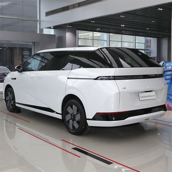 Xpeng X9 EV Car